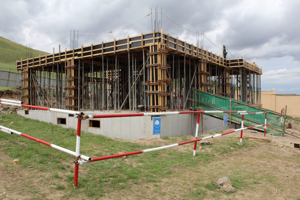 7-гоос 12-р барилгын барилга угсралтын ажил явагдаж байна.